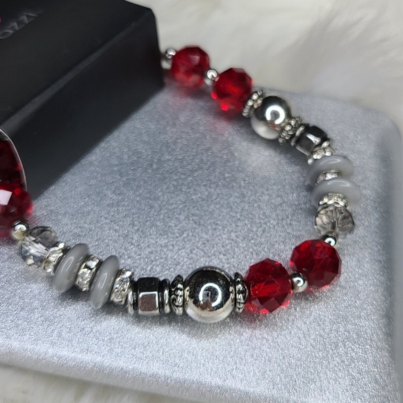 Paparazzi Accessories Stretch Bracelet Red Silver Brand New Jewelry Stackable - Picture 3 of 3